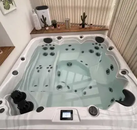 piscine intérieure Liffré-5